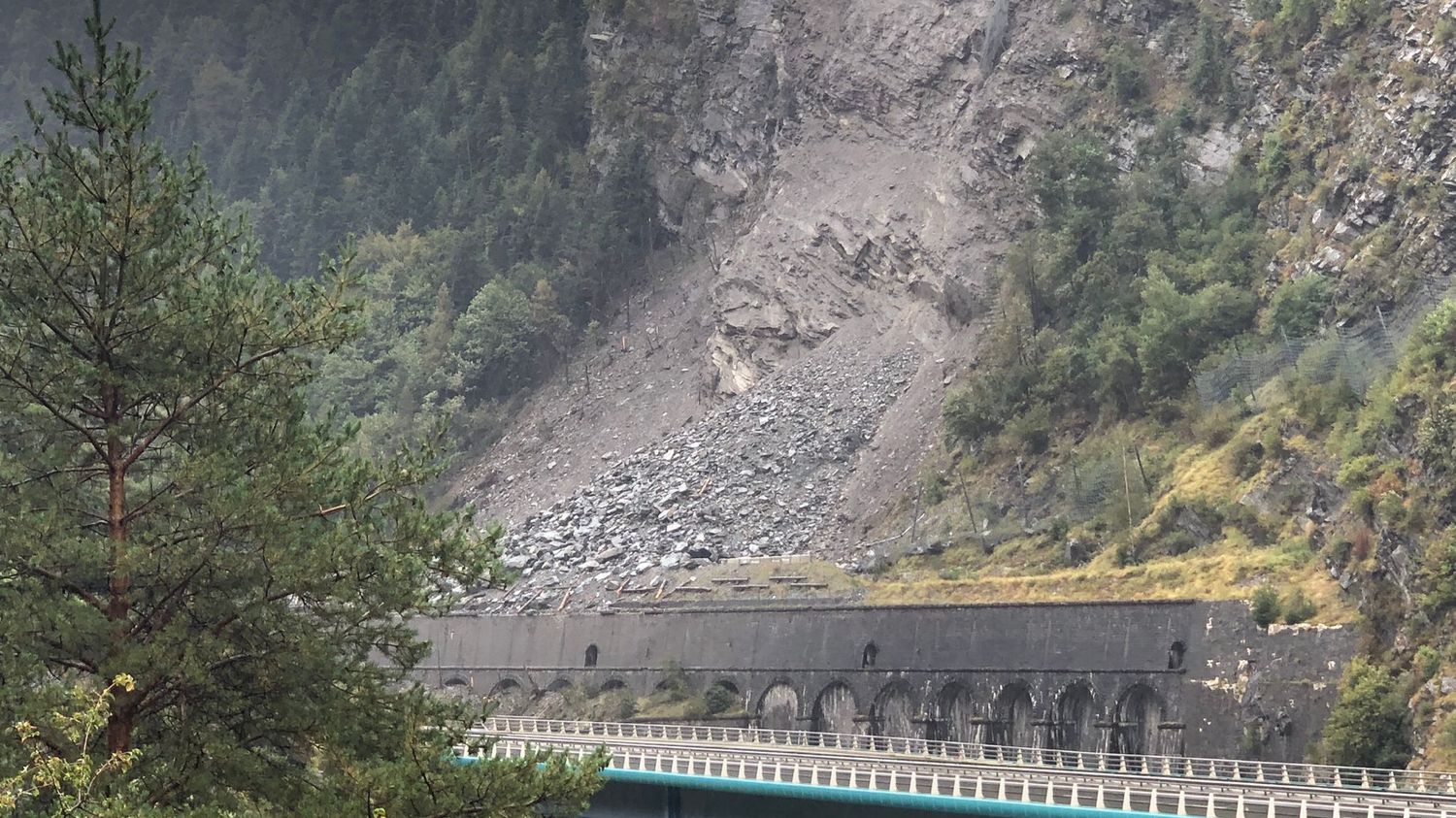 Eboulement en Maurienne : "Le trafic transalpin est en état d'urgence absolue", alerte le maire de Chamonix Mont Blanc Eric Fournier