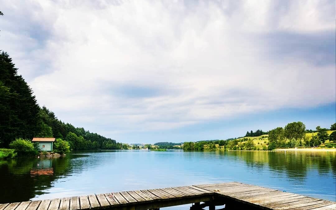 Rhône : la baignade interdite au lac des Sapins