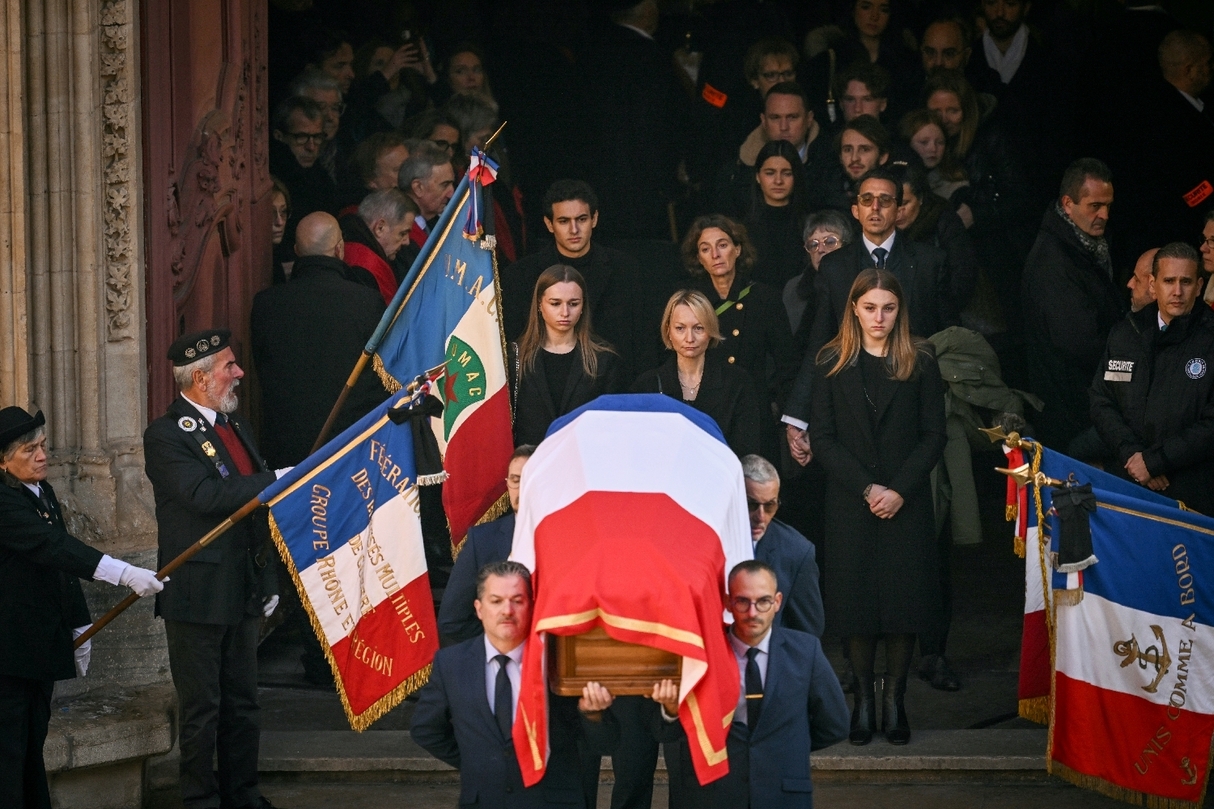 Gérard Collomb, maire "visionnaire", célébré lors de ses obsèques à Lyon