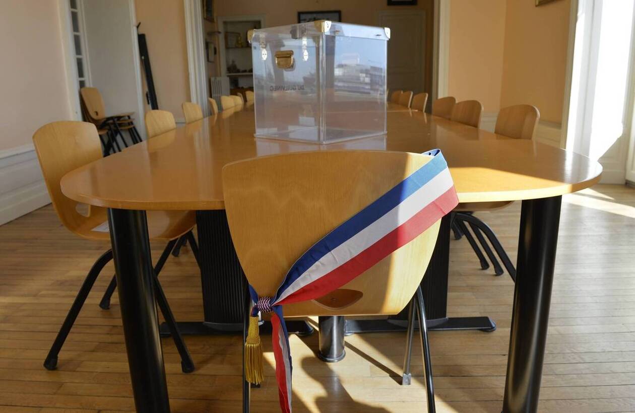 Agression d’un maire de l’Isère : « On était en danger », témoigne André Mondange