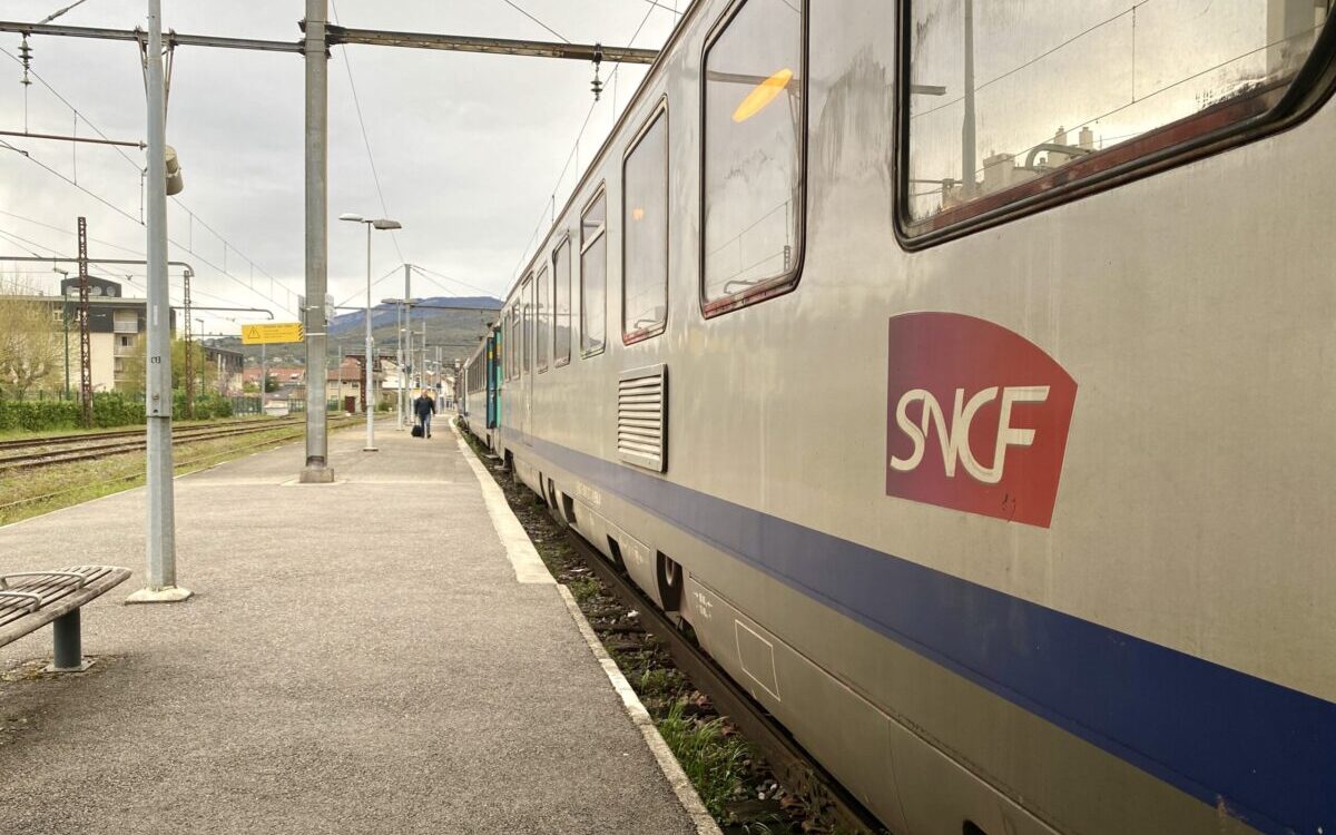 La région Auvergne Rhône Alpes attaque les tarifs des péages de la SNCF