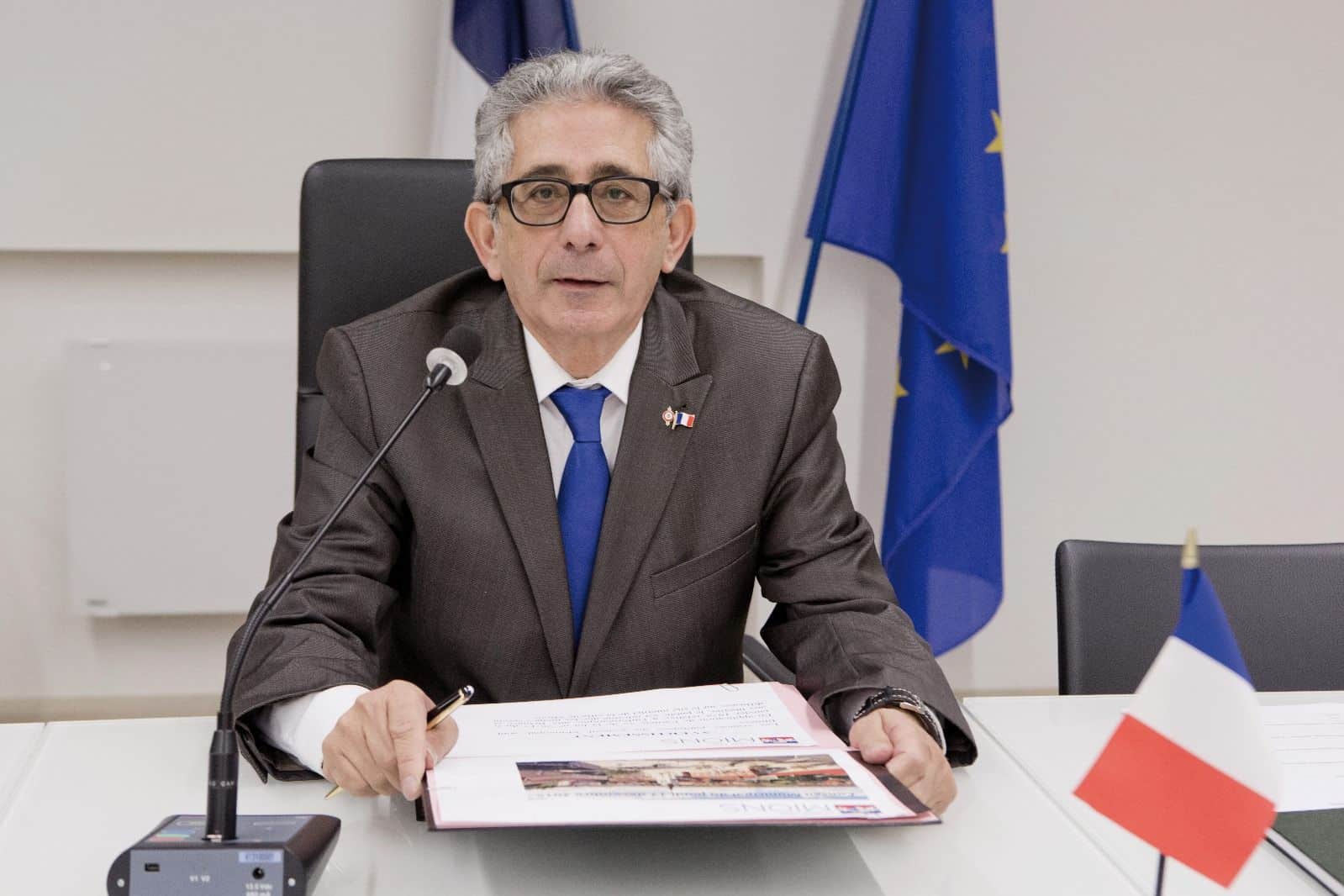 Un maire du Rhône démissionne pour les propos antisémites qu’il subit